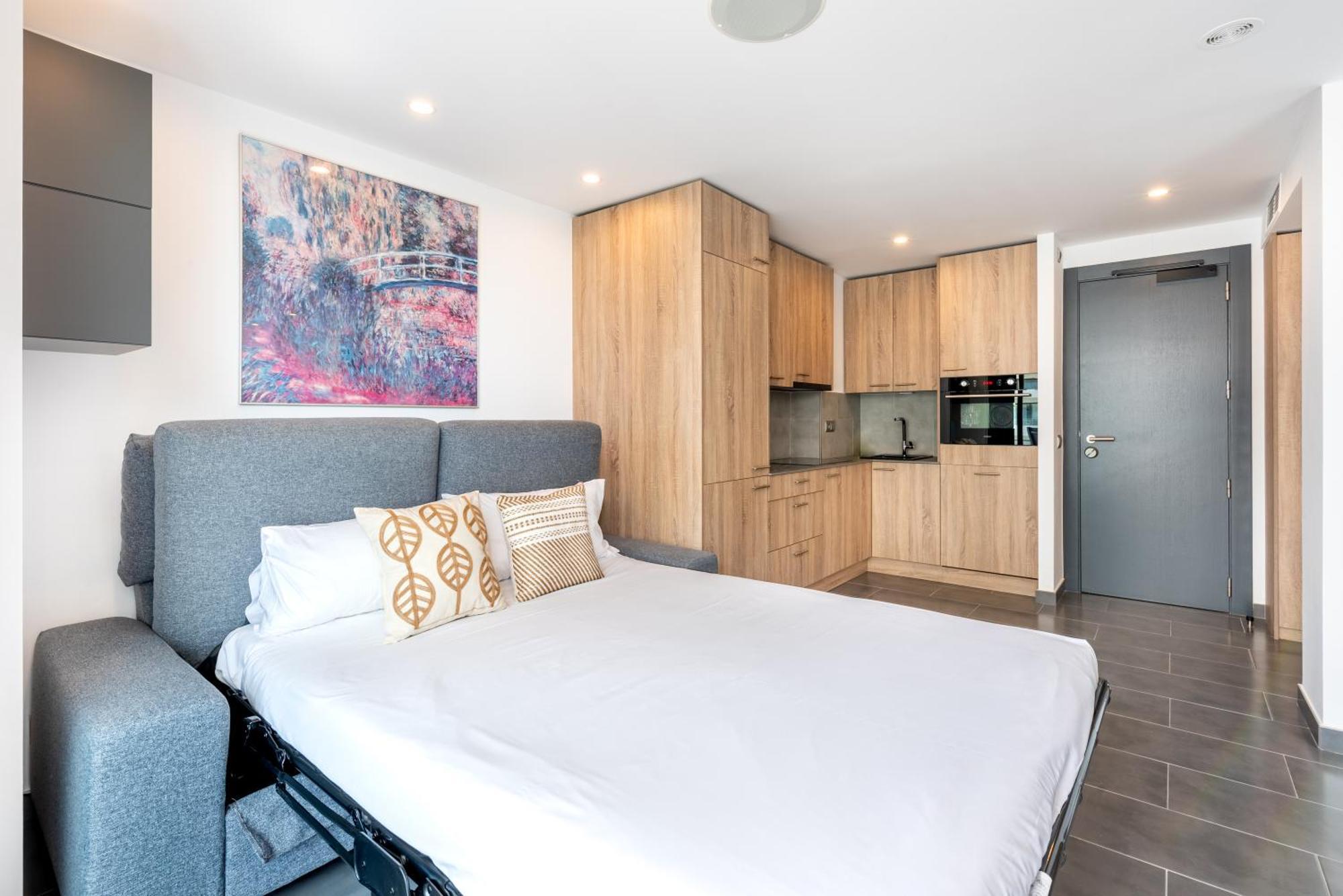 Wintowinrentals Executive Apt In Ocean House Complex 토레몰리노스 외부 사진