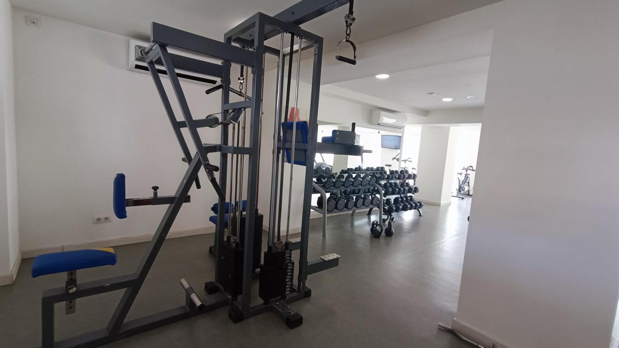 Wintowinrentals Executive Apt In Ocean House Complex 토레몰리노스 외부 사진